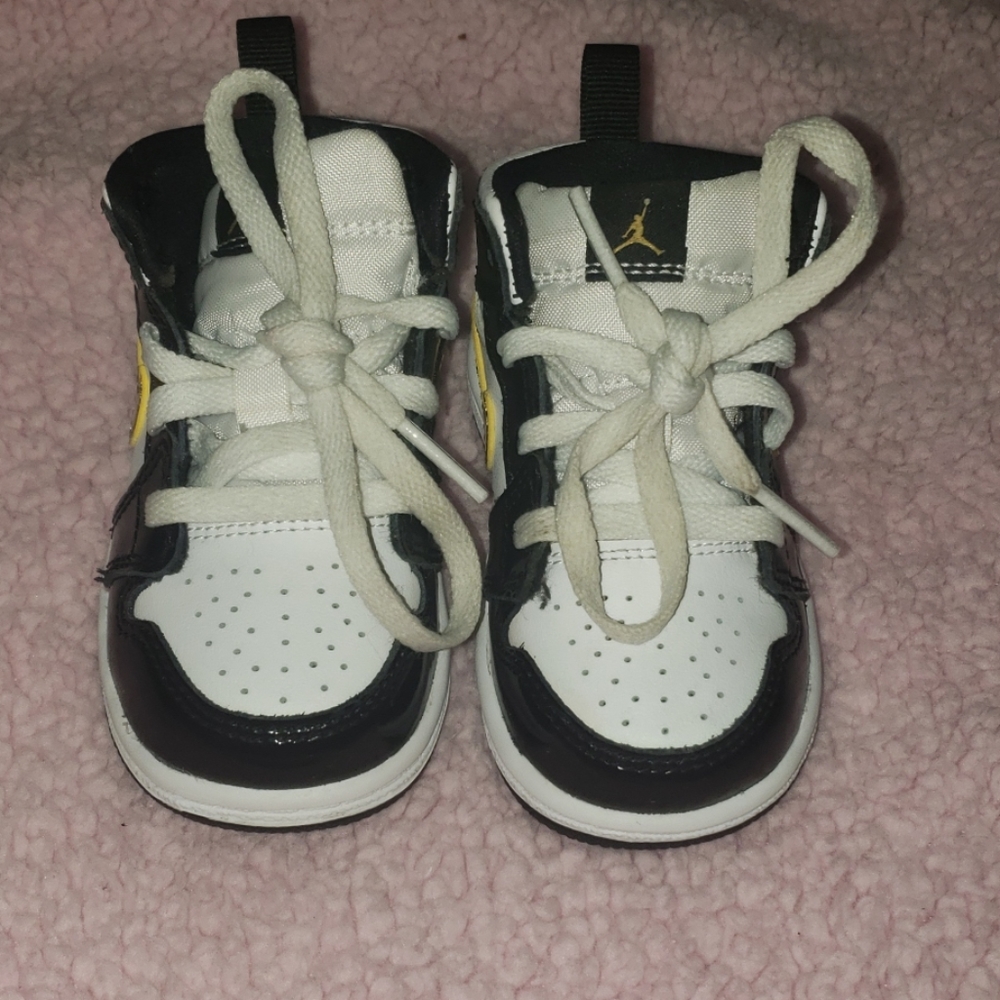 Toddler Nike/ Jordan Sneakers